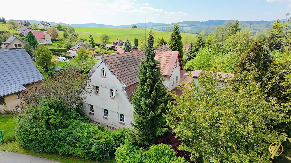 Prodej rodinného domu 290 m², pozemek 3795 m²